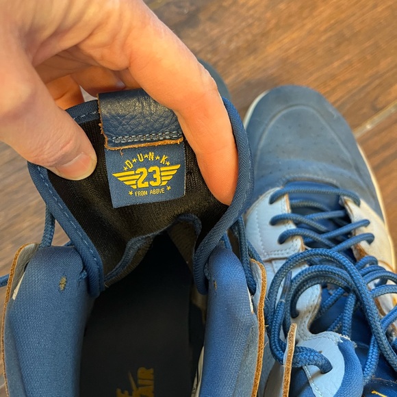 Nike Men's Air Jordan 1 Nouveau 'Dunk From Above' 11 - Picture 3 of 6